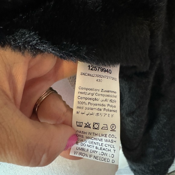 Black Skull Halloween Soft Sweater - Picture 5 of 5